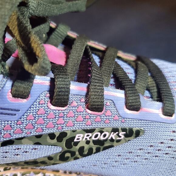 Size 10.5 - Brooks Ghost 14 Electric Cheetah Run Wild - Purple - Picture 7 of 11